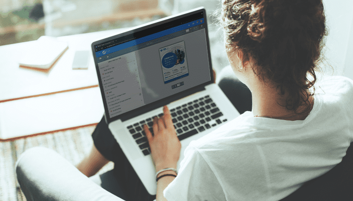 computer mockup flyers