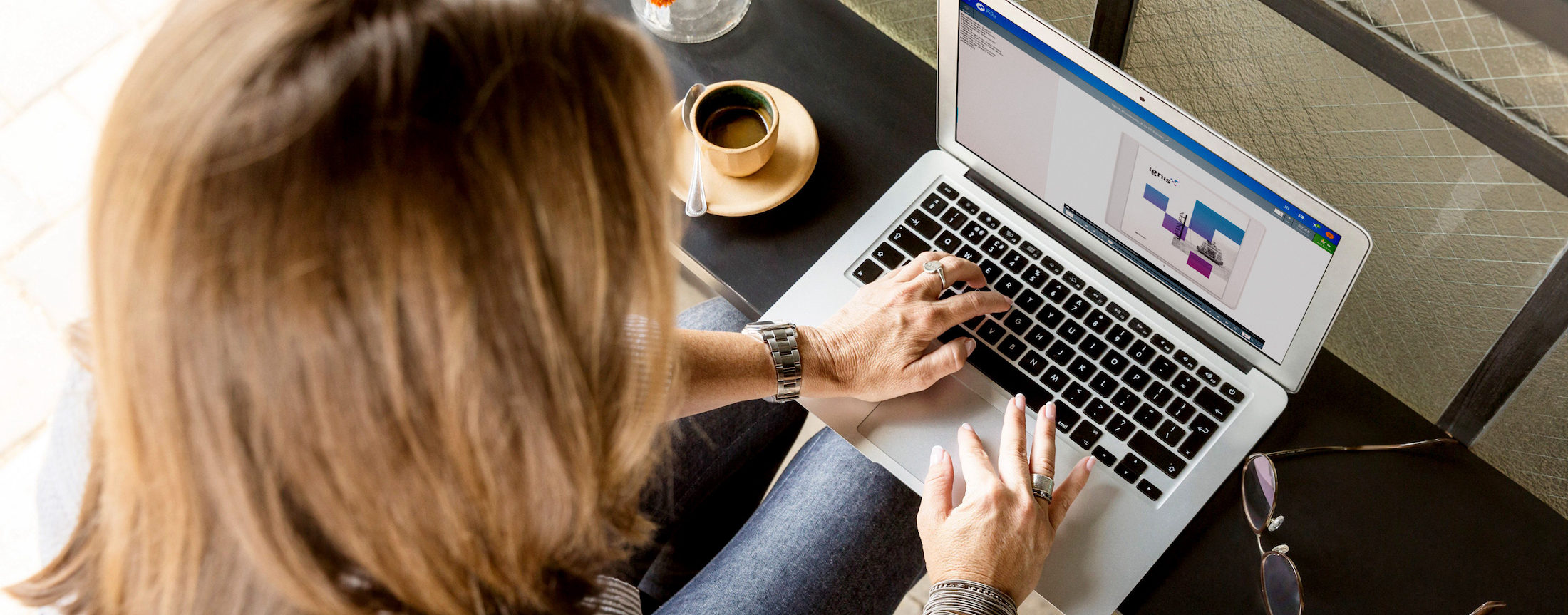 woman working on proposal in Mimeo Print Platform